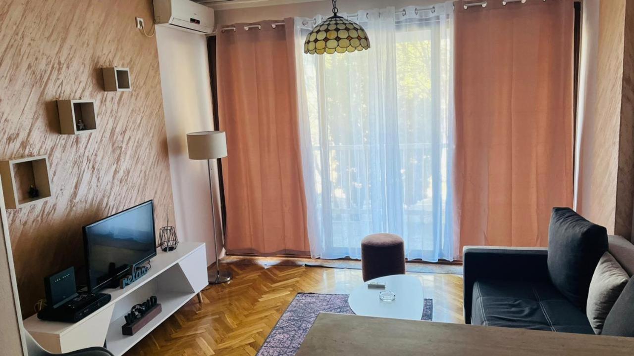 Majdini Clock Tower Apartman 波德戈里察 外观 照片