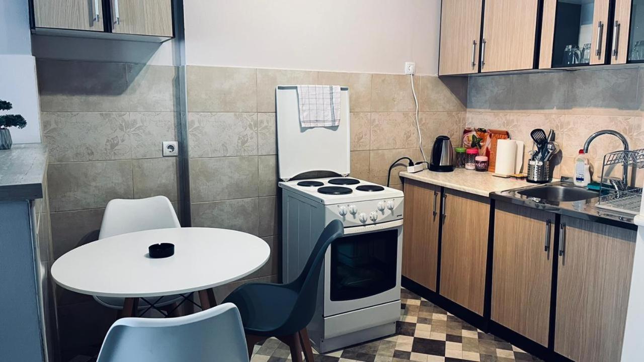 Majdini Clock Tower Apartman 波德戈里察 外观 照片